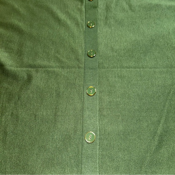 Cable & Gauge Olive Green Women's Top - Picture 6 of 6